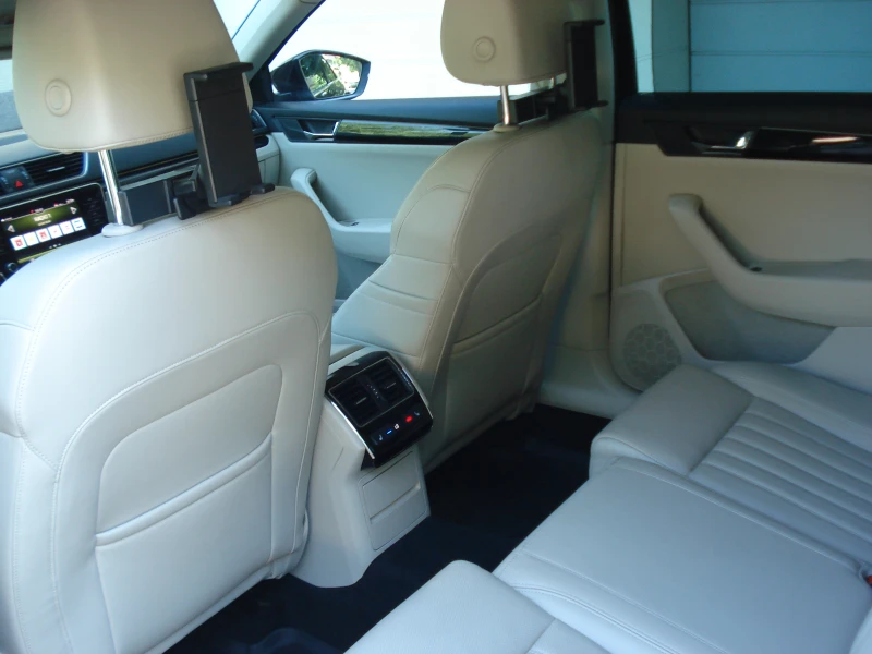 Skoda Superb L&K, АМБИЕНТ, КАМЕРА, ПОДГРЕВ, ДИСТРОНИК, снимка 15 - Автомобили и джипове - 52851943
