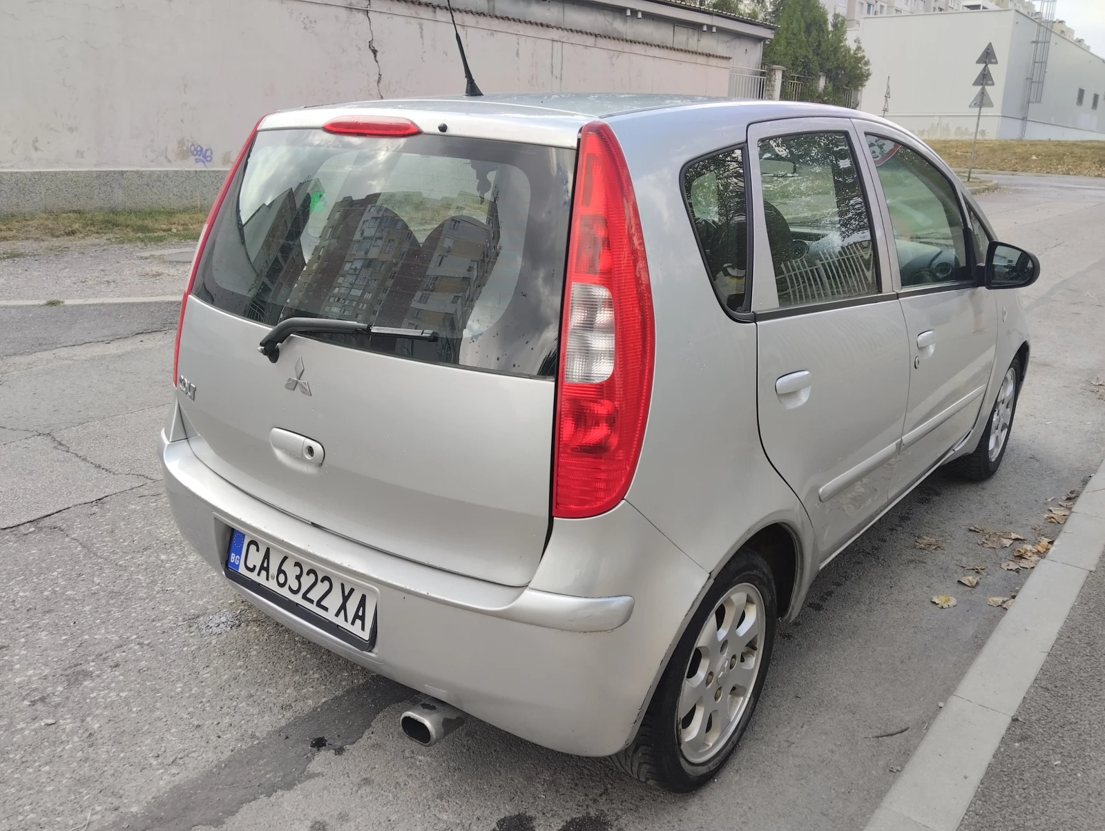 Mitsubishi Colt 1.3 - изображение 4