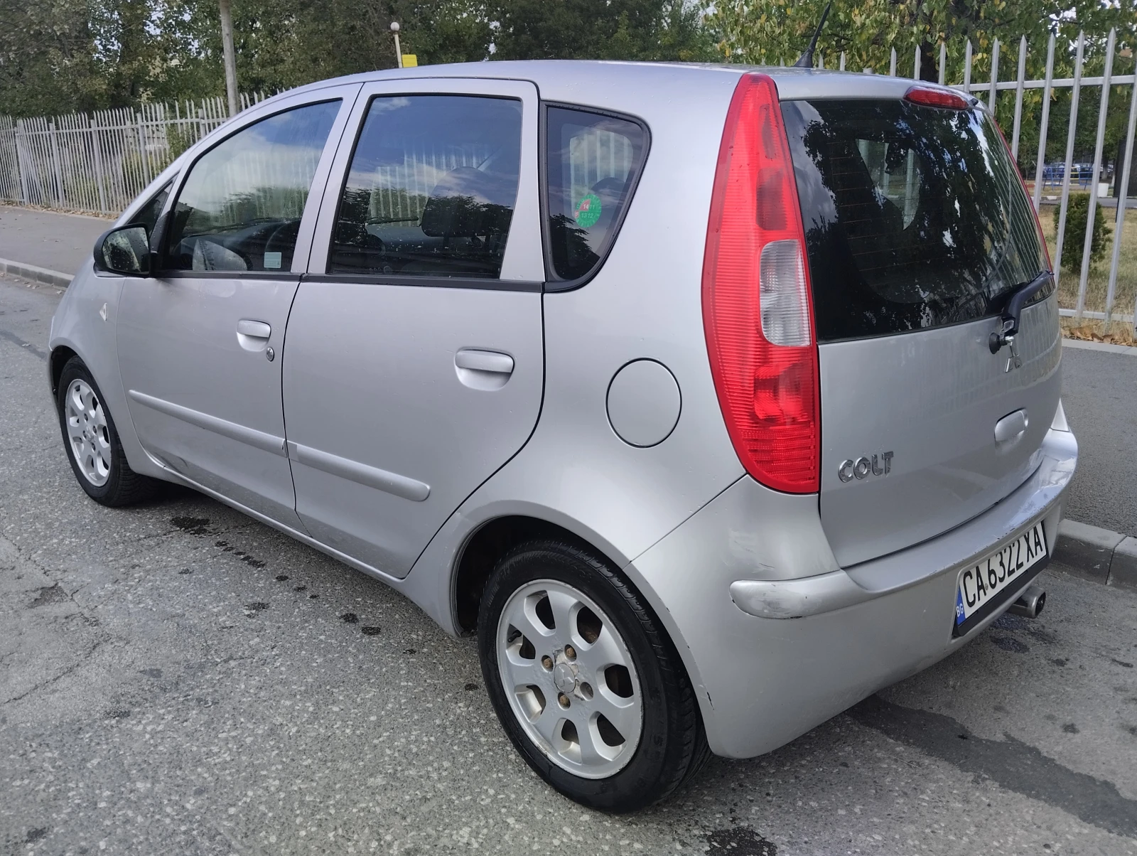 Mitsubishi Colt 1.3 - изображение 8