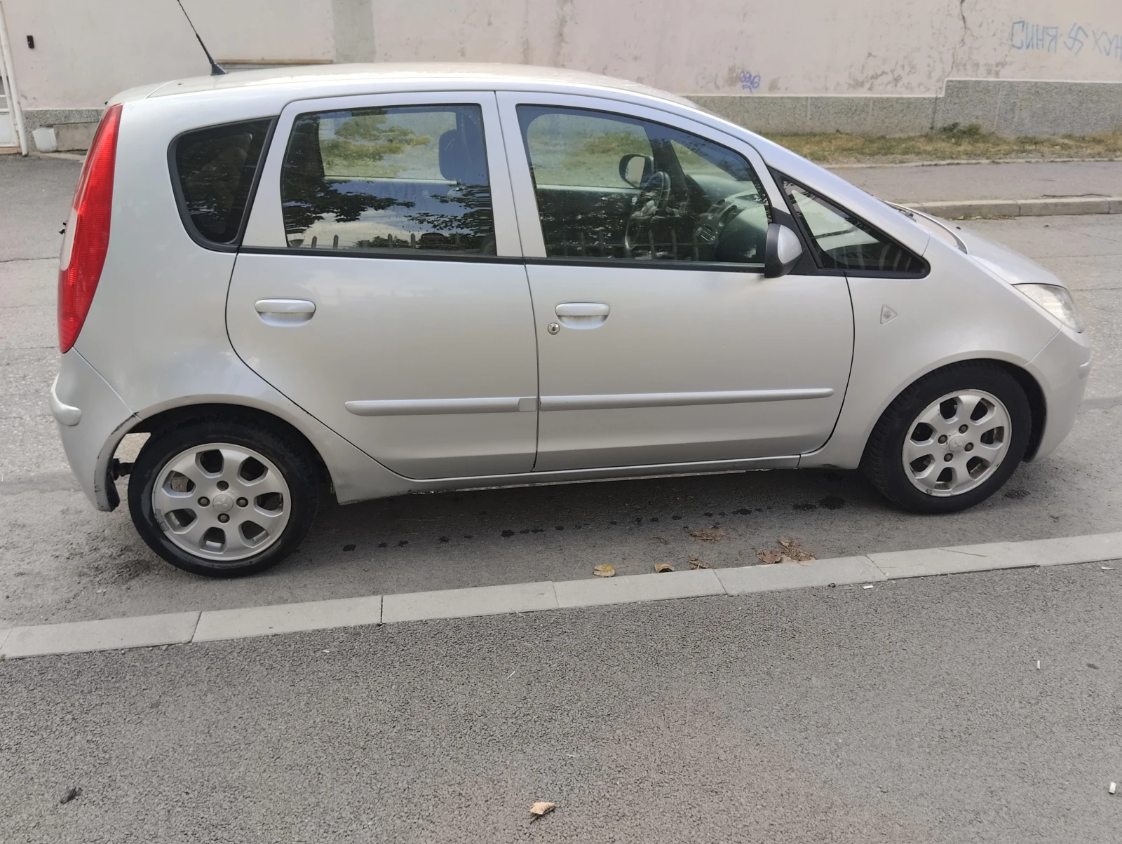 Mitsubishi Colt 1.3 - изображение 6