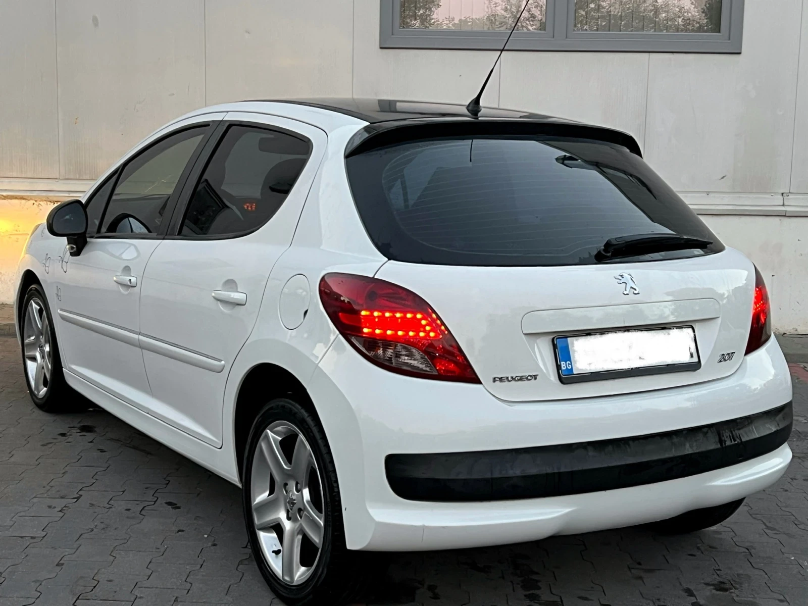 Peugeot 207 1.4  - изображение 4