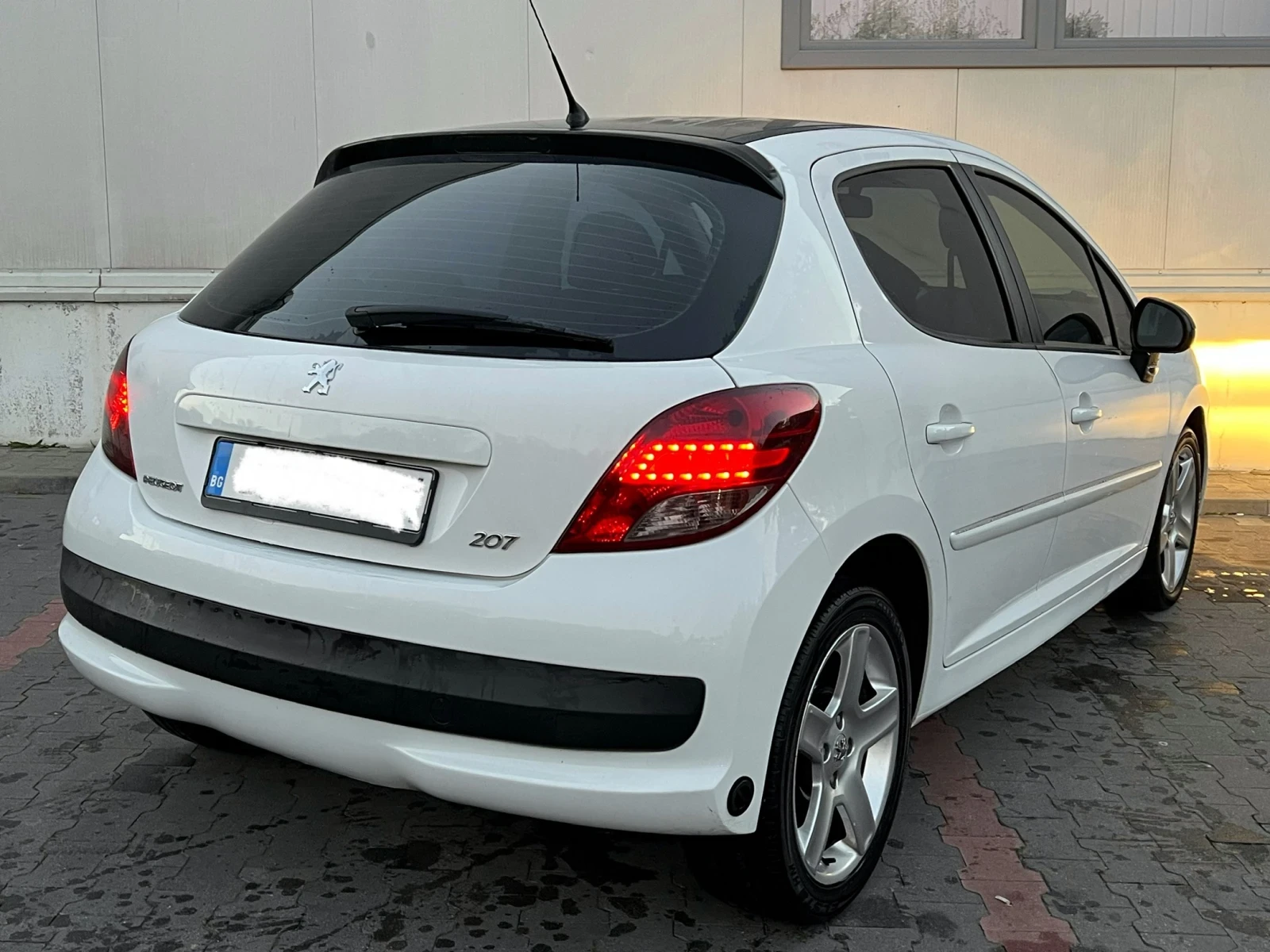 Peugeot 207 1.4  - изображение 5