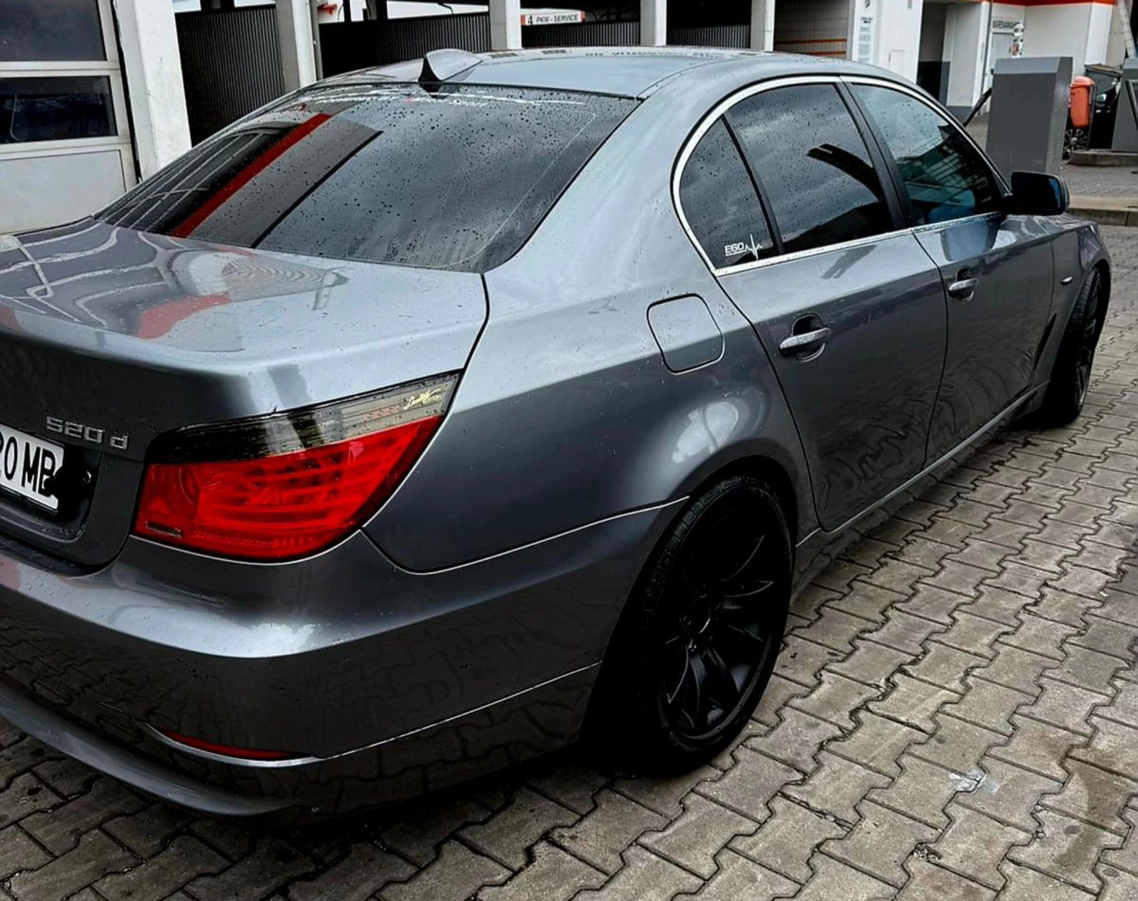 BMW 520  - изображение 4
