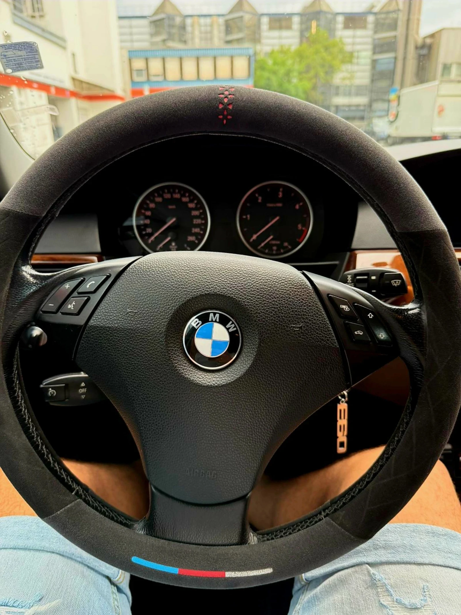 BMW 520  - изображение 6