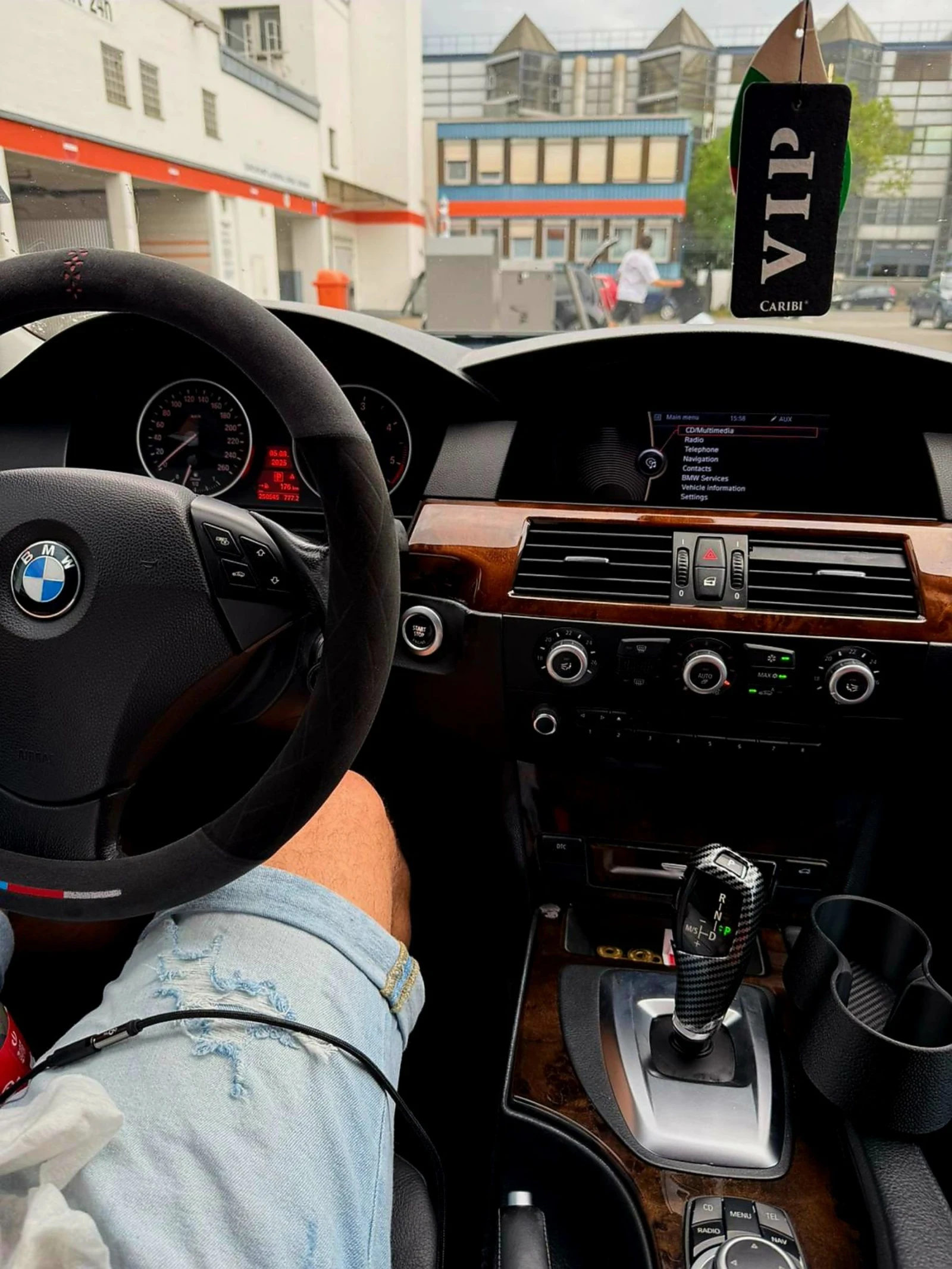 BMW 520  - изображение 7