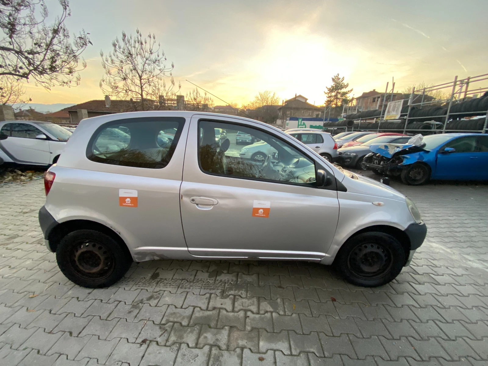 Toyota Yaris 1.0 68кс. - изображение 5