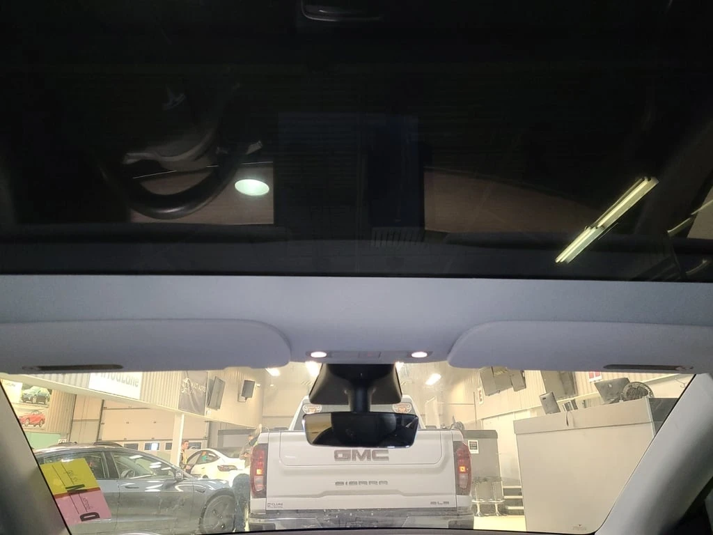 Tesla Model Y * LONG RANGE * CARFAX * ��� ������������ ������ | Mobile.bg � ����������� 12