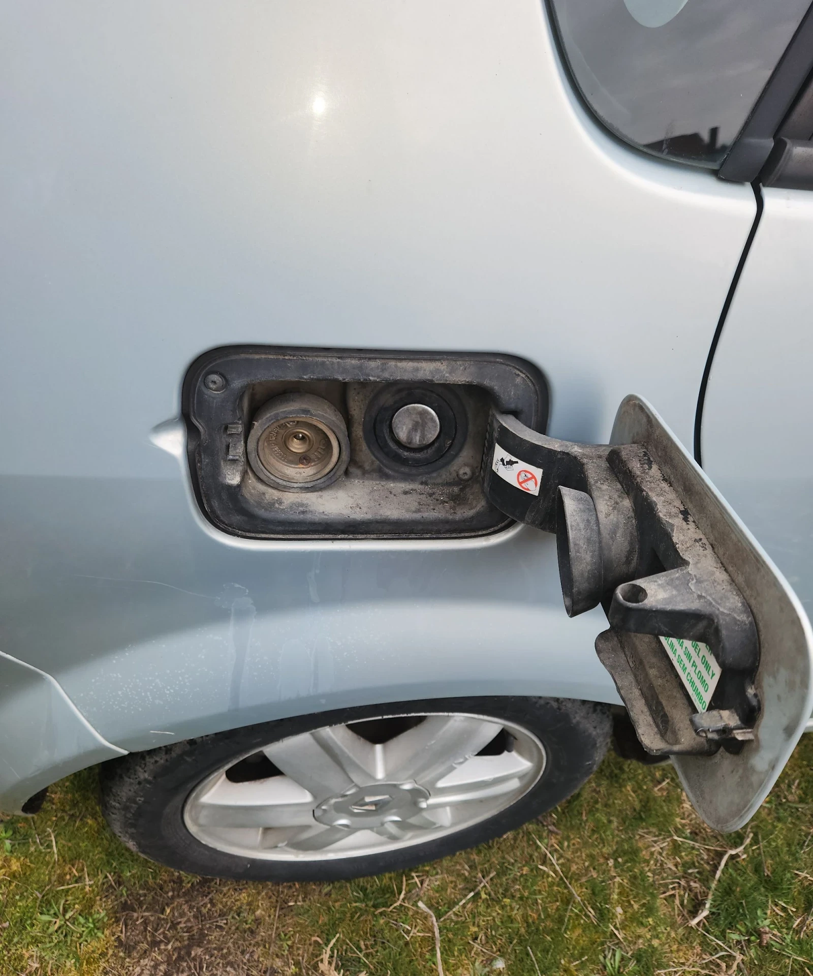 Renault Scenic 1.6, снимка 3 - Автомобили и джипове - 54042480