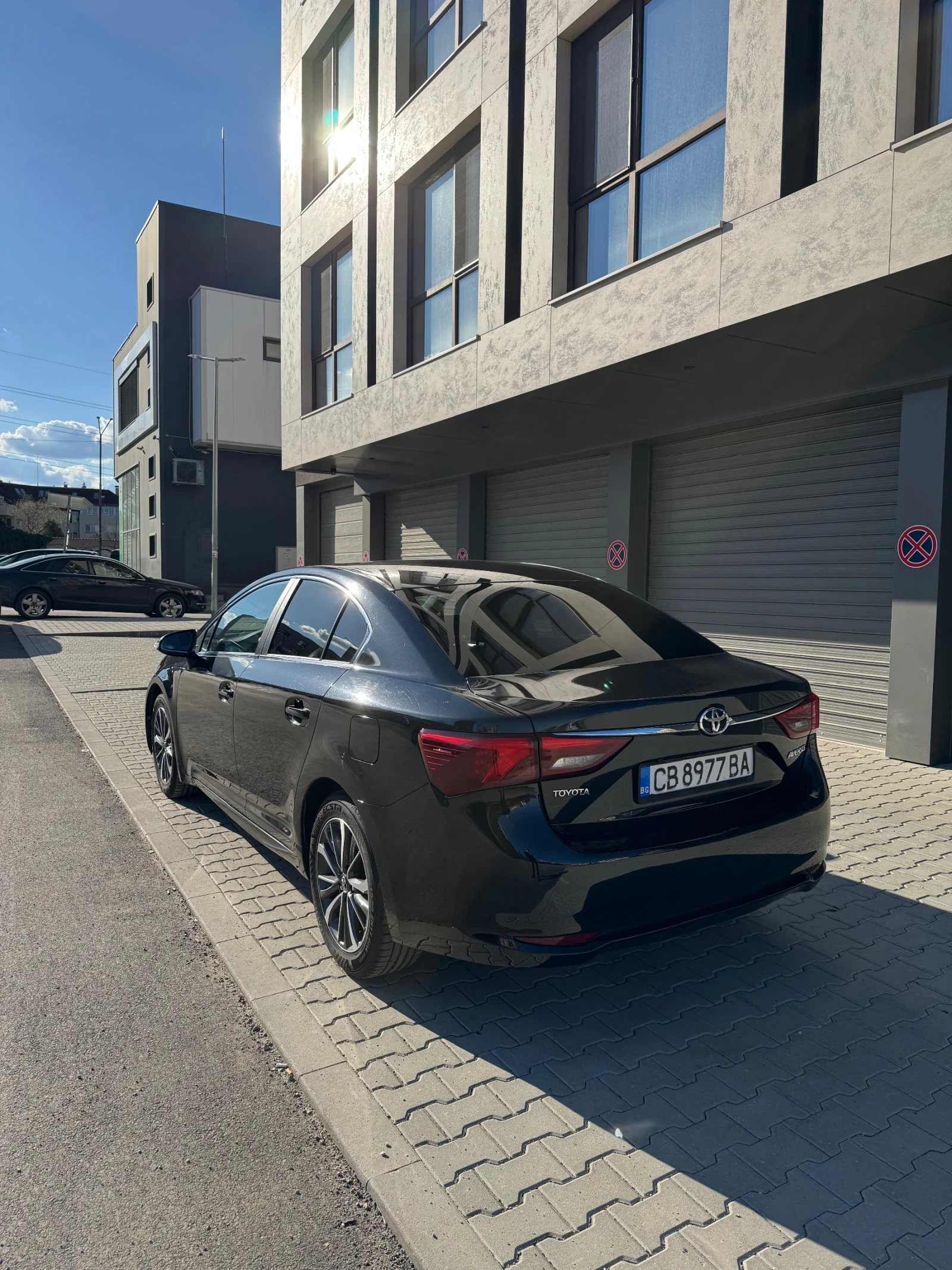 Toyota Avensis 1.8 FACE SEDAN AUTOMATIC, снимка 5 - Автомобили и джипове - 54099791