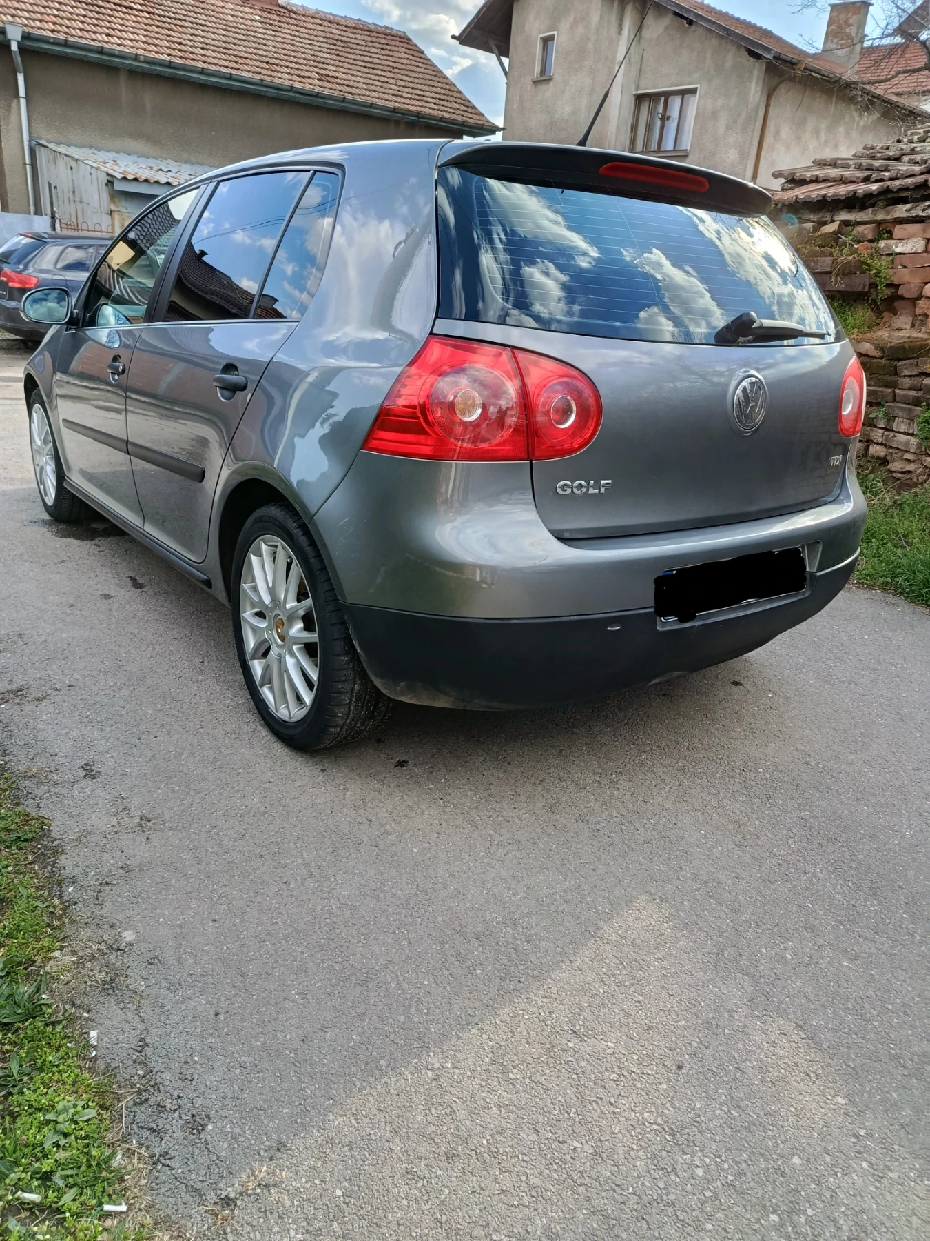 VW Golf 1.9 TDI DSG, снимка 5 - Автомобили и джипове - 54102140