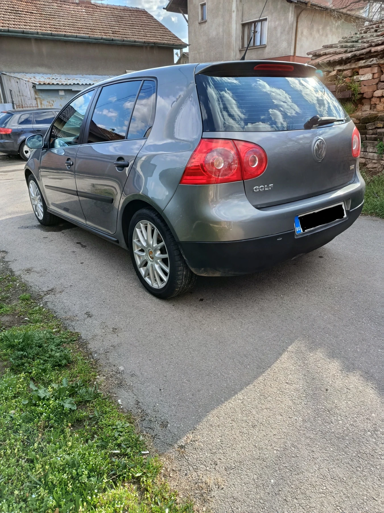 VW Golf 1.9 TDI DSG, снимка 8 - Автомобили и джипове - 54102140