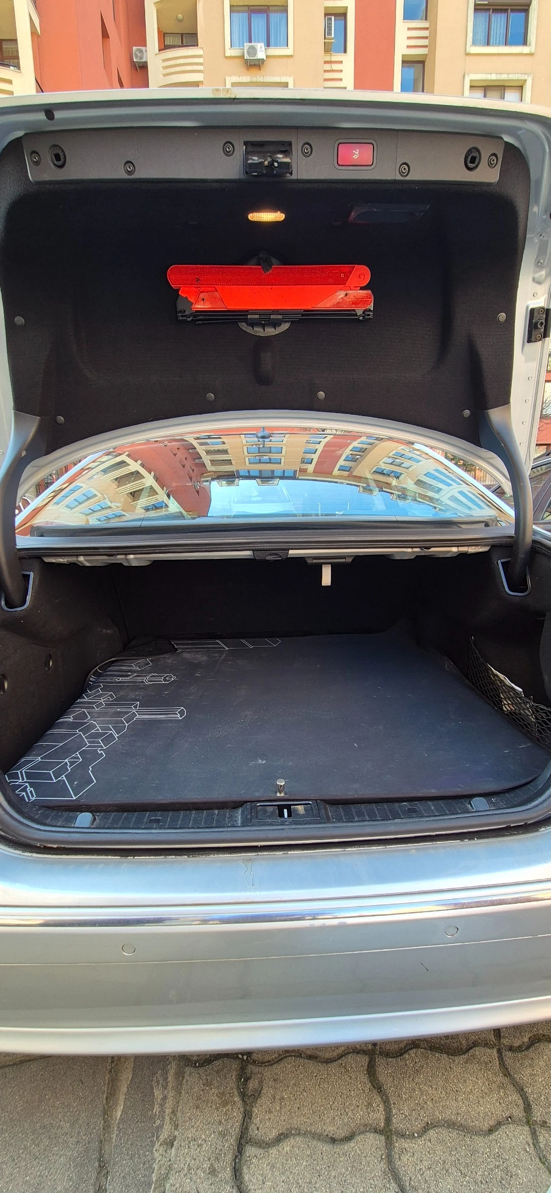 Mercedes-Benz E 500 4-MATIC, Е550, LPG, снимка 11 - Автомобили и джипове - 54157739