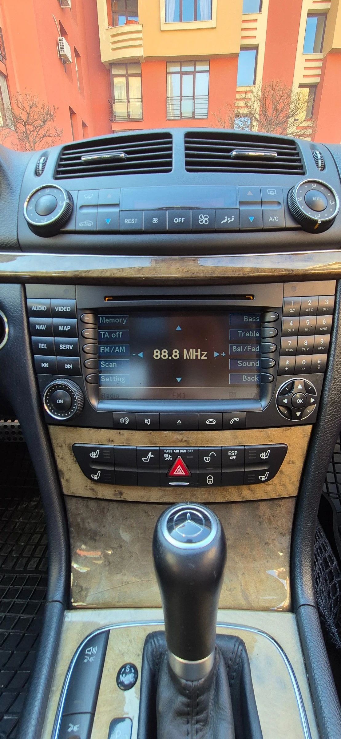 Mercedes-Benz E 500 4-MATIC, Е550, LPG, снимка 8 - Автомобили и джипове - 54157739