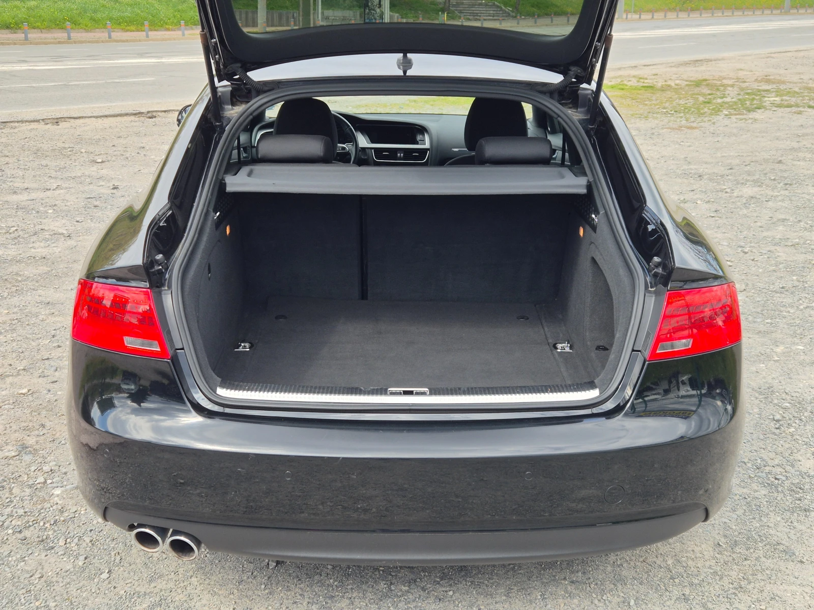 Audi A5 Sportback 2.0TDI Автомат, снимка 11 - Автомобили и джипове - 54157605