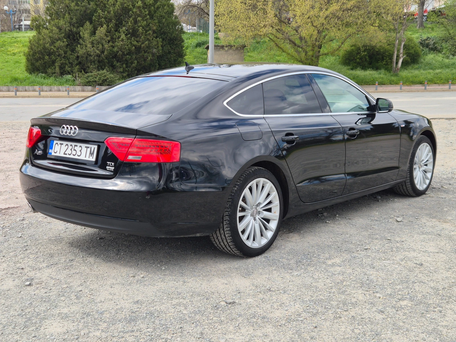 Audi A5 Sportback 2.0TDI Автомат, снимка 5 - Автомобили и джипове - 54157605