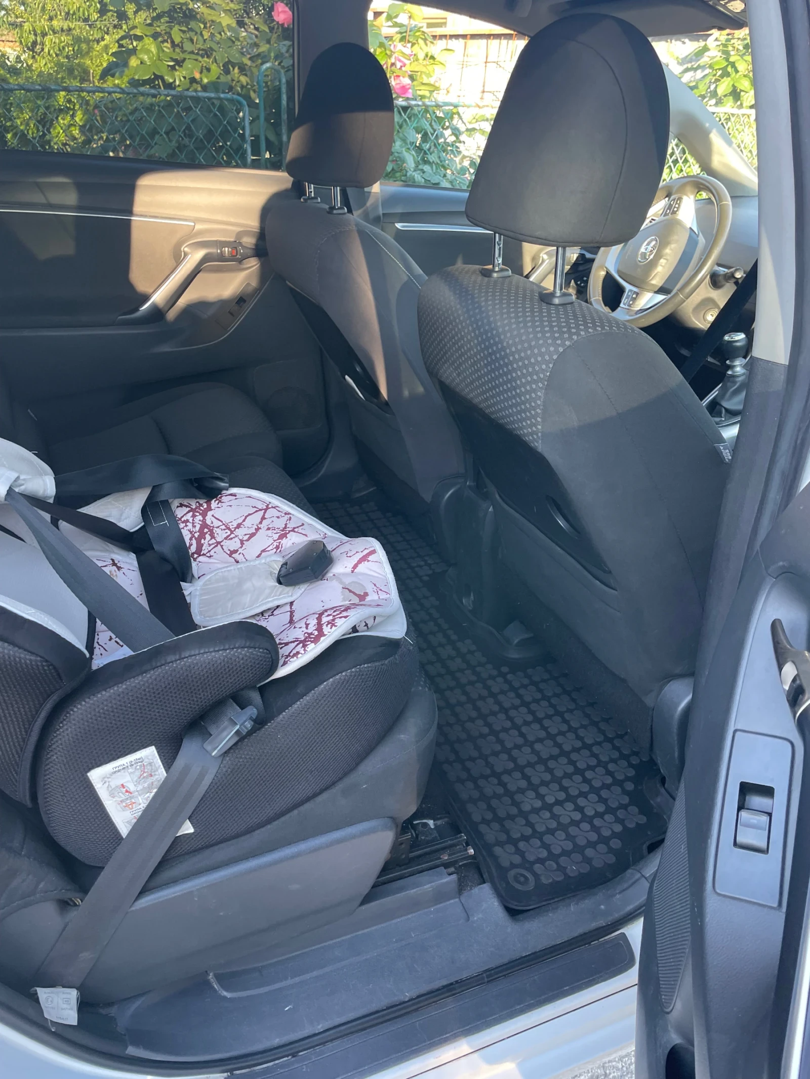 Toyota Verso, снимка 8 - Автомобили и джипове - 54588129