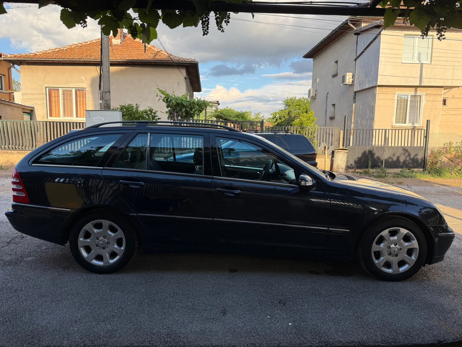 Mercedes-Benz C 220, снимка 6 - Автомобили и джипове - 55038181