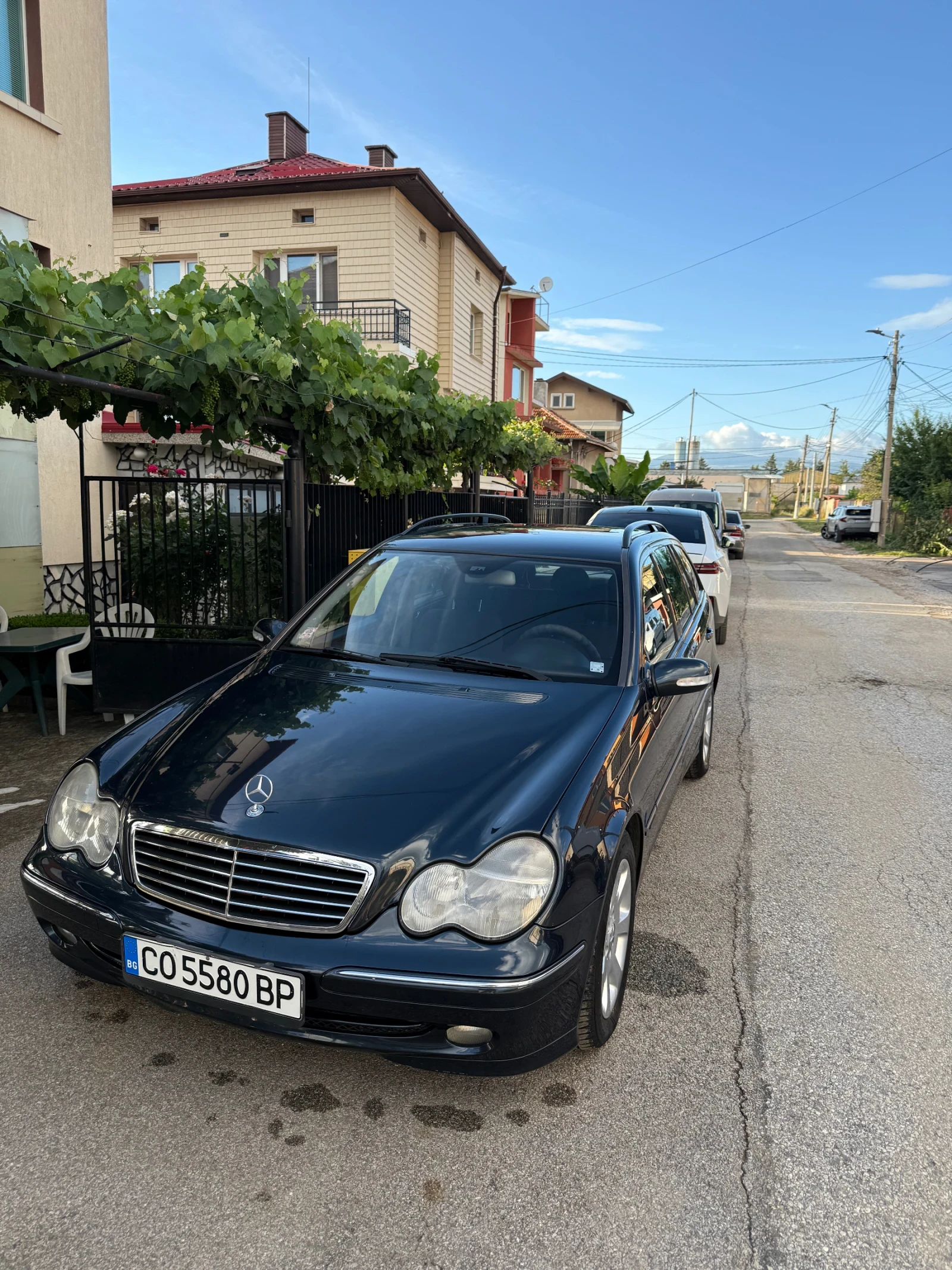 Mercedes-Benz C 220, снимка 2 - Автомобили и джипове - 55038181