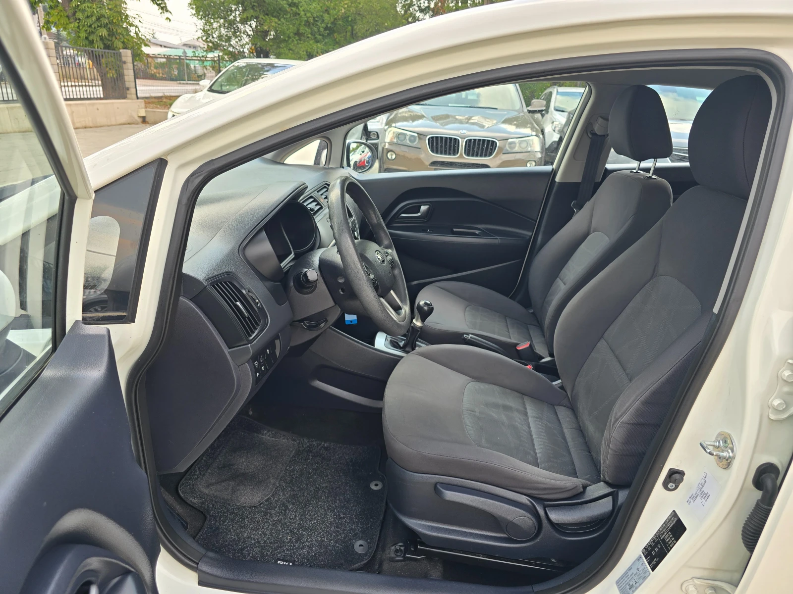Kia Rio 1.2 Газ, Eco-Dynamics, 2014г., снимка 8 - Автомобили и джипове - 55735907