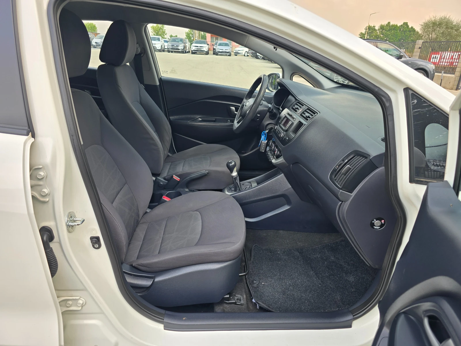 Kia Rio 1.2 Газ, Eco-Dynamics, 2014г., снимка 12 - Автомобили и джипове - 55735907