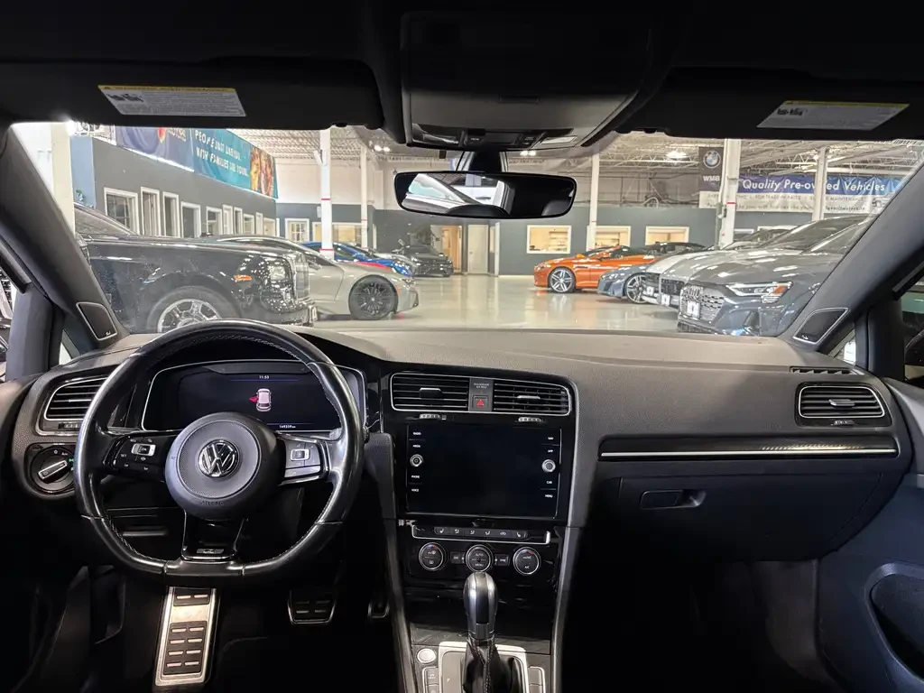 VW Golf R | DSG | CARBON | APPLEPAY, снимка 10 - Автомобили и джипове - 56259271