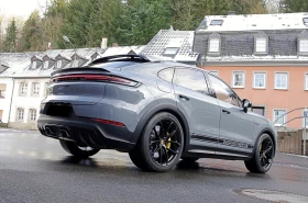 Обява за продажба на Porsche Cayenne TURBO E-HYBRID/GT PAKET/CERAMIC/CARBON/BURMESTER/  ~ 230 376 EUR - изображение 4