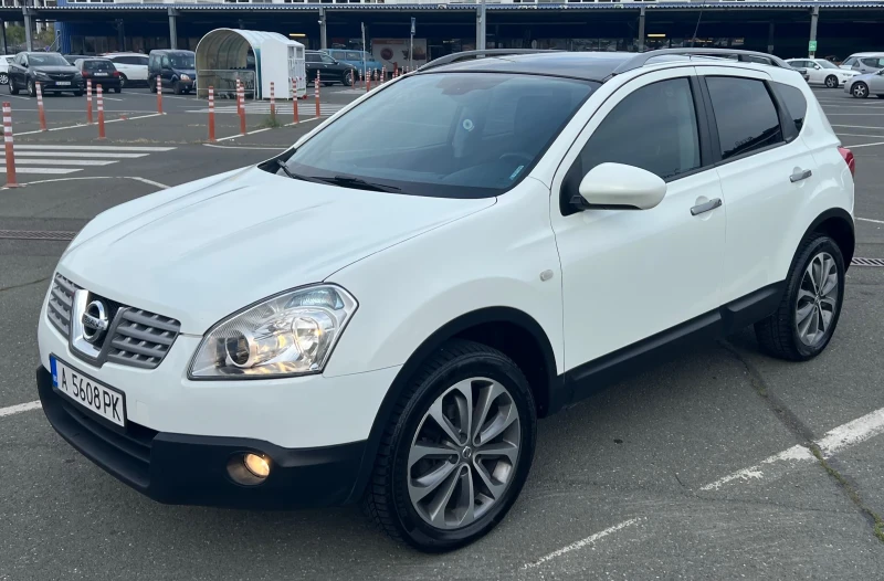 Nissan Qashqai 1.6dci 2011г, снимка 2 - Автомобили и джипове - 47285470