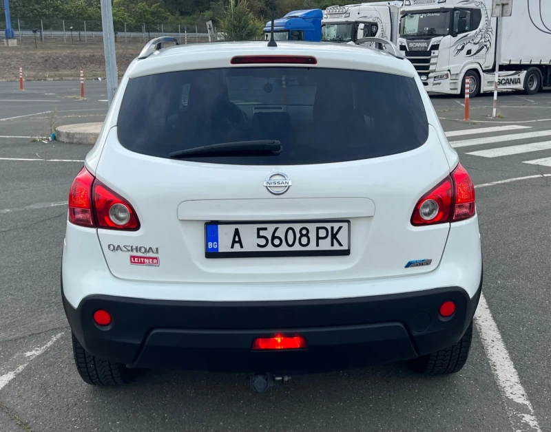 Nissan Qashqai 1.6dci 2011г, снимка 6 - Автомобили и джипове - 47285470