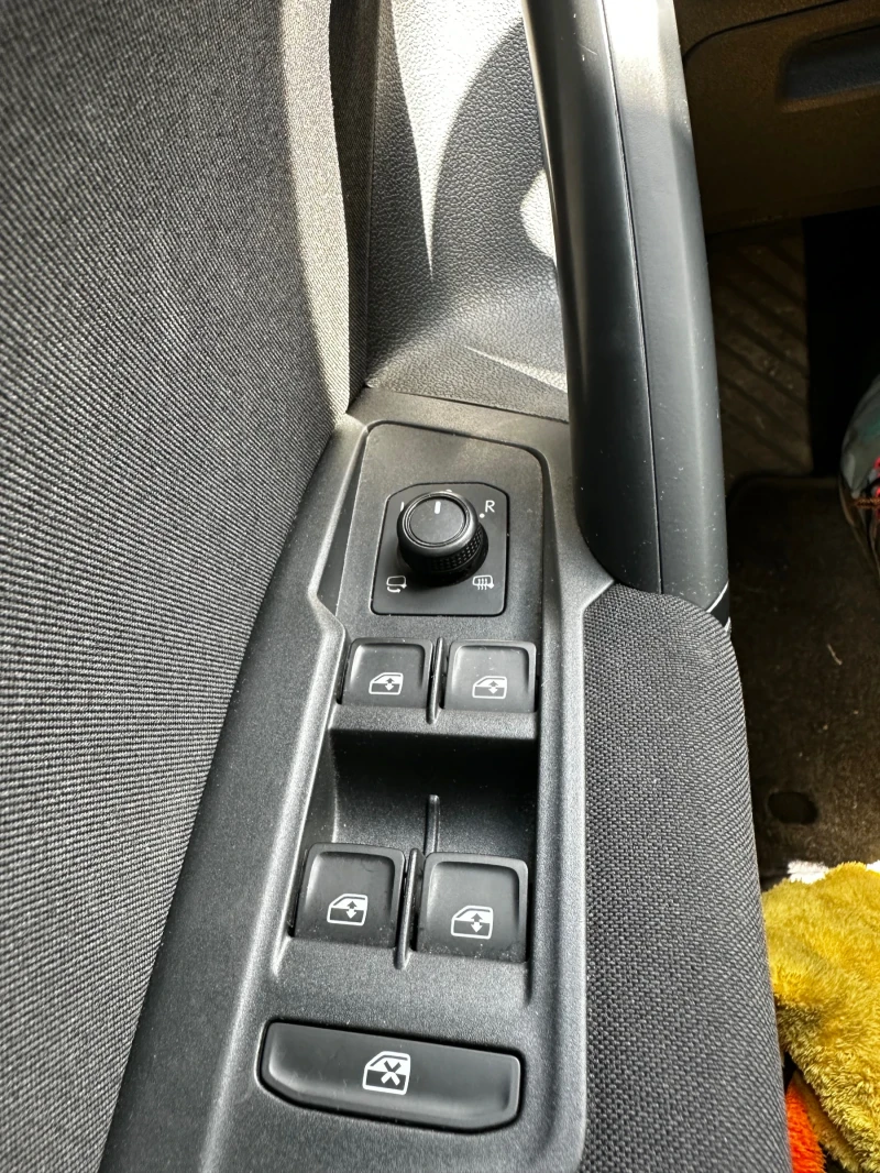 VW Tiguan, снимка 13 - Автомобили и джипове - 52634222