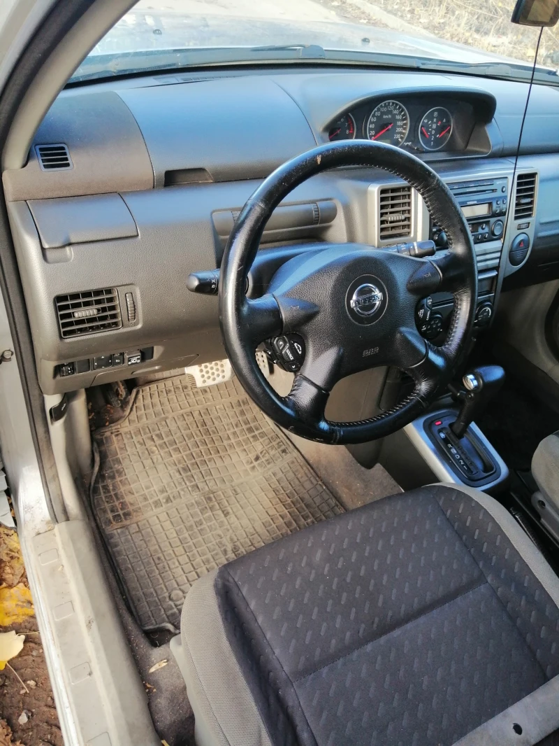 Nissan X-trail 2.0 i, снимка 13 - Автомобили и джипове - 52828535