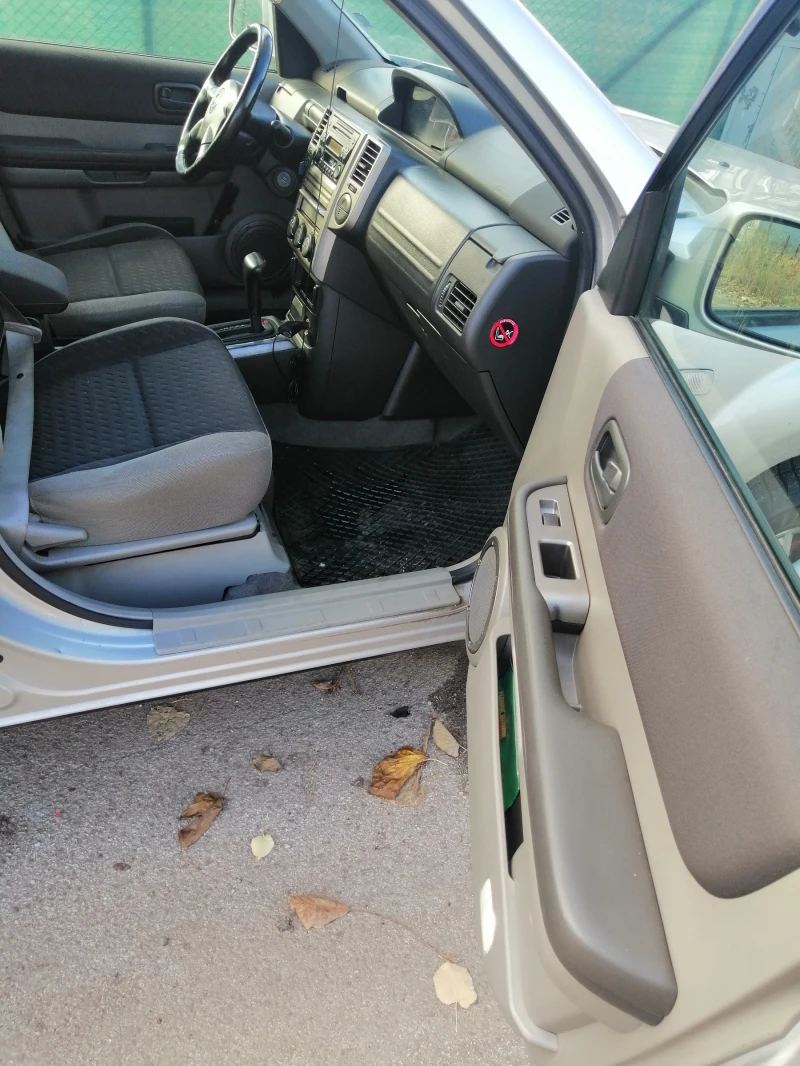 Nissan X-trail 2.0 i, снимка 12 - Автомобили и джипове - 52828535