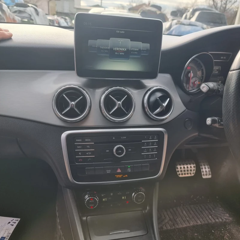 Mercedes-Benz GLA 200 CDI AMG packet , снимка 7 - Автомобили и джипове - 52618406