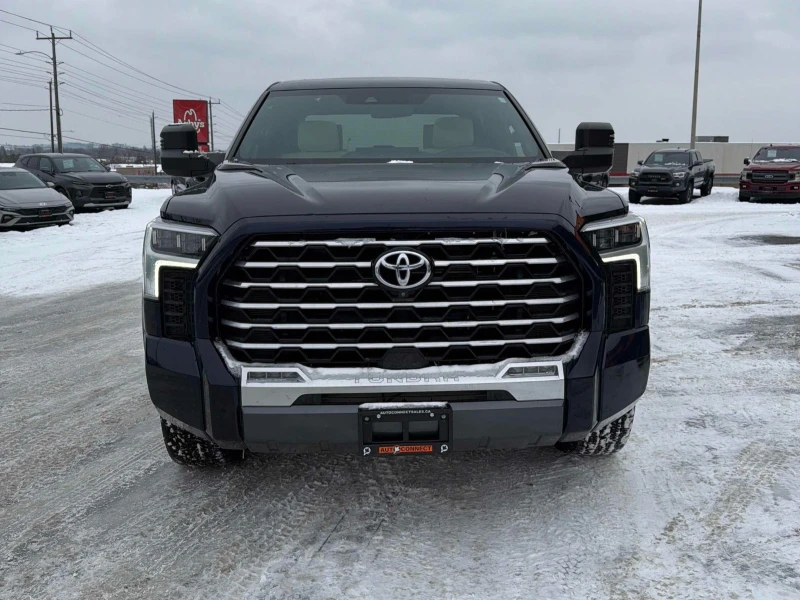 Toyota Tundra Capstone Hybrid CARFAX АВТО КРЕДИТ , снимка 3 - Автомобили и джипове - 52648976