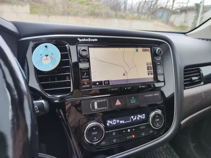 Mitsubishi Outlander, снимка 14 - Автомобили и джипове - 53463802