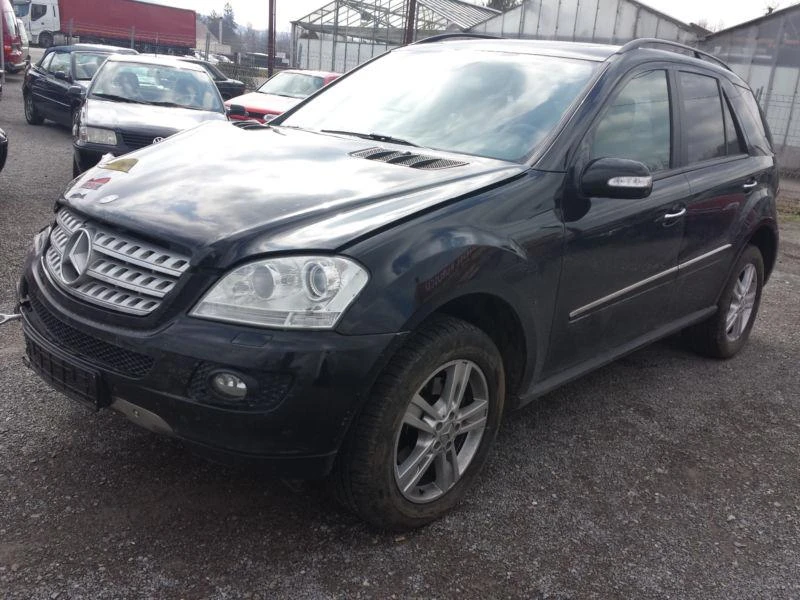 Mercedes-Benz ML 350 на части, снимка 1 - Автомобили и джипове - 48583265