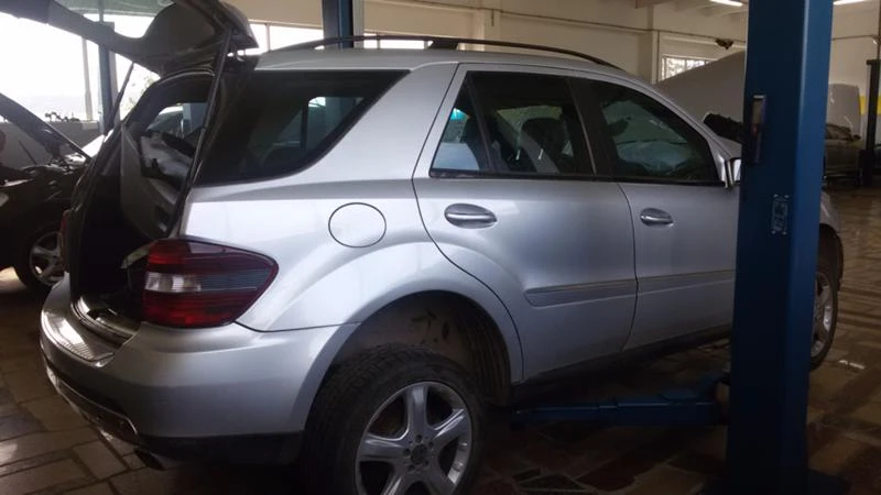 Mercedes-Benz ML 350 на части, снимка 5 - Автомобили и джипове - 48583265