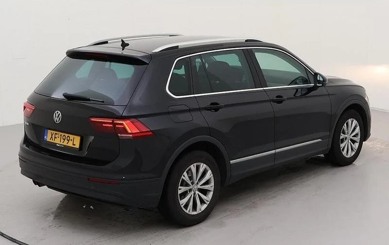 VW Tiguan, снимка 2 - Автомобили и джипове - 49543158