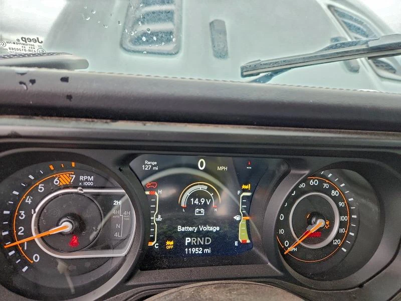 Jeep Wrangler 3.6L 6 4x4 w/Rear Wheel Drv, снимка 14 - Автомобили и джипове - 52937279