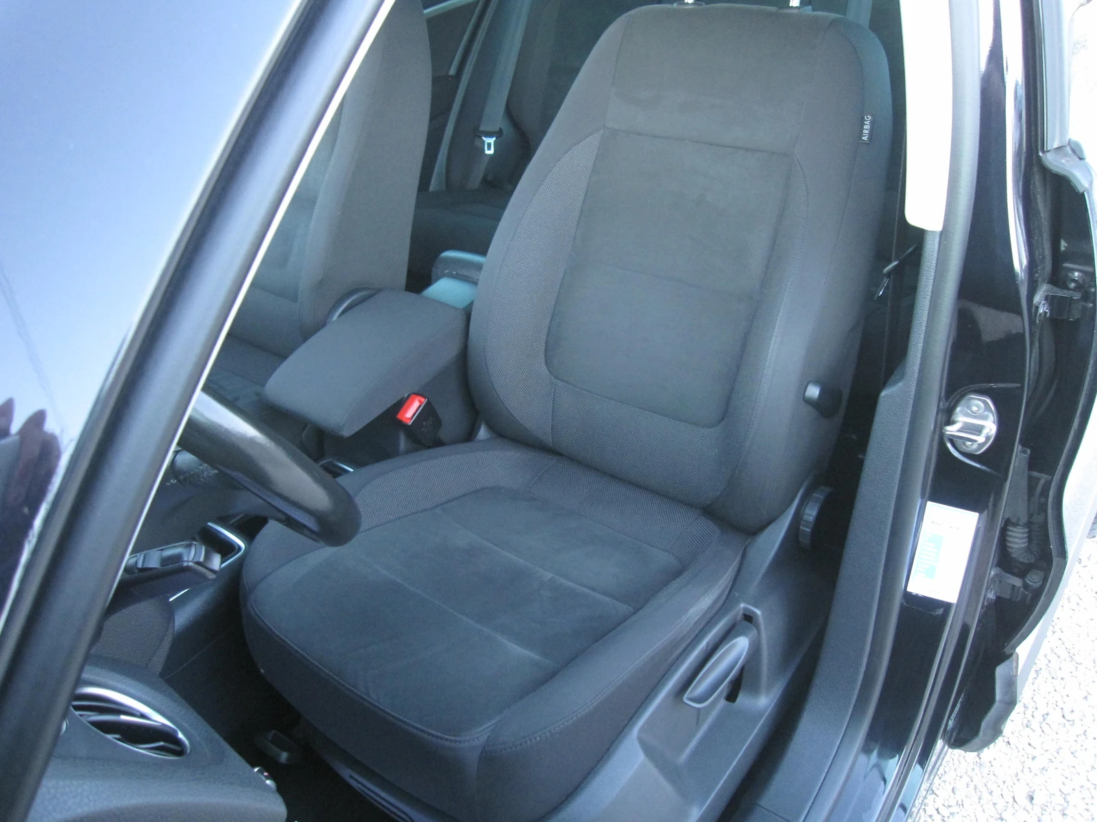 VW Tiguan 133...2, 0-TDI HIGHLINE | Mobile.bg   11