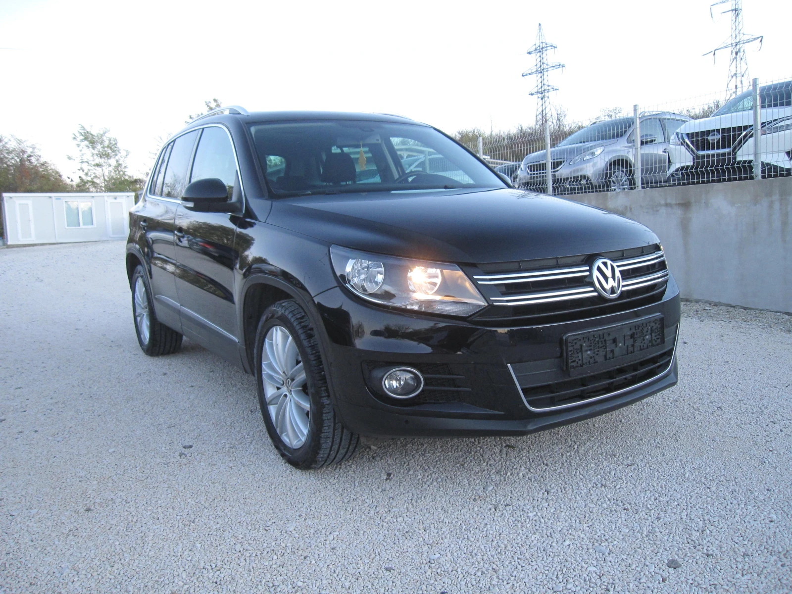 VW Tiguan 133х.КМ..2, 0-TDI HIGHLINE - изображение 2