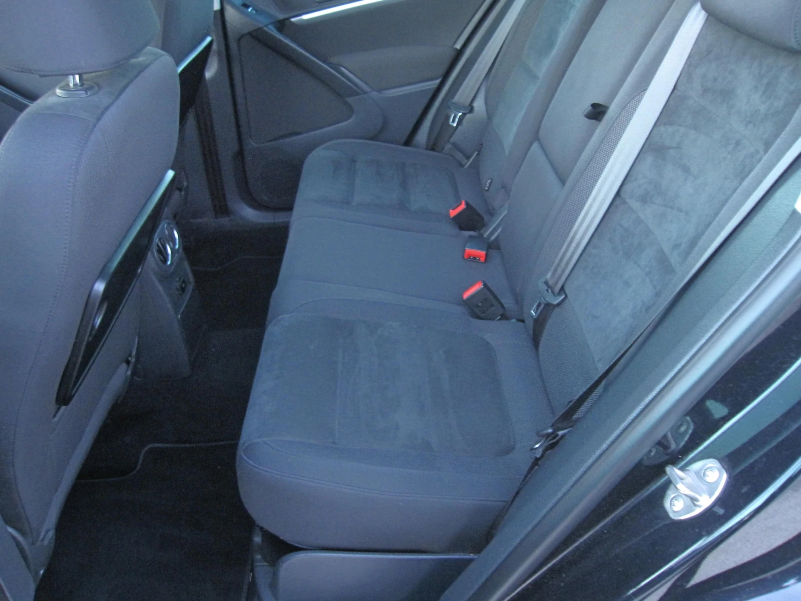 VW Tiguan 133...2, 0-TDI HIGHLINE | Mobile.bg   13