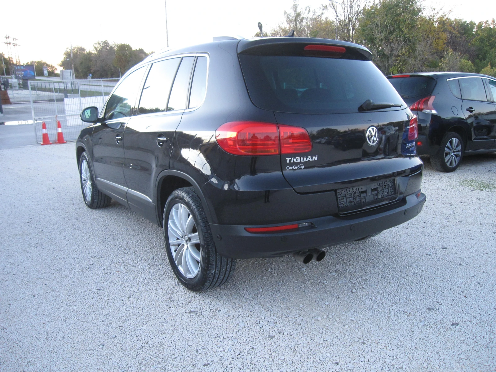 VW Tiguan 133х.КМ..2, 0-TDI HIGHLINE - изображение 3