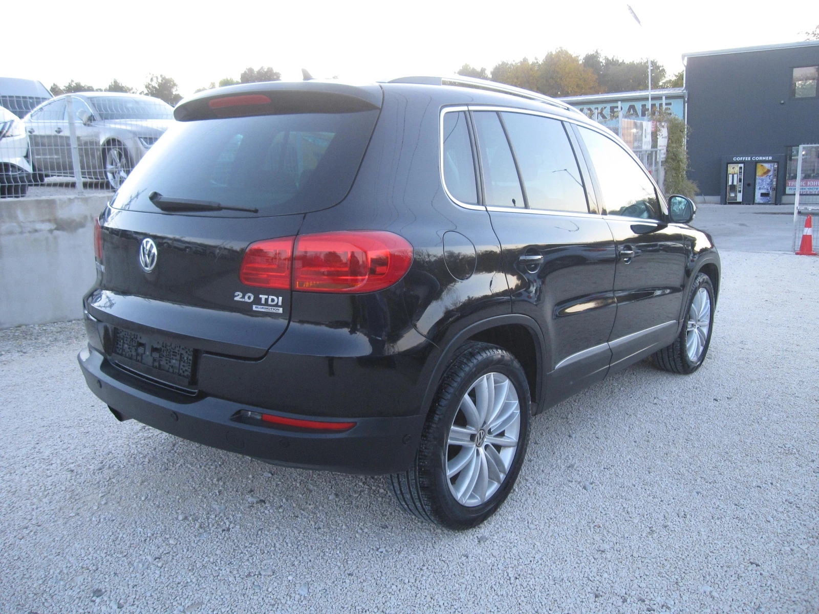 VW Tiguan 133х.КМ..2, 0-TDI HIGHLINE - изображение 4