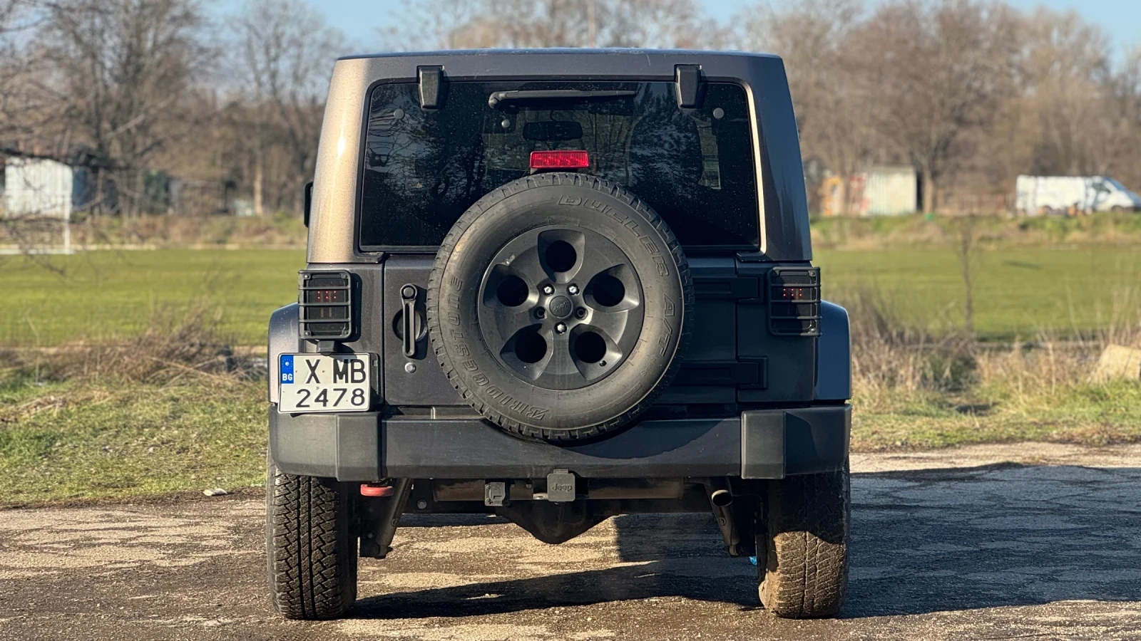 Jeep Wrangler Sahara  - изображение 5