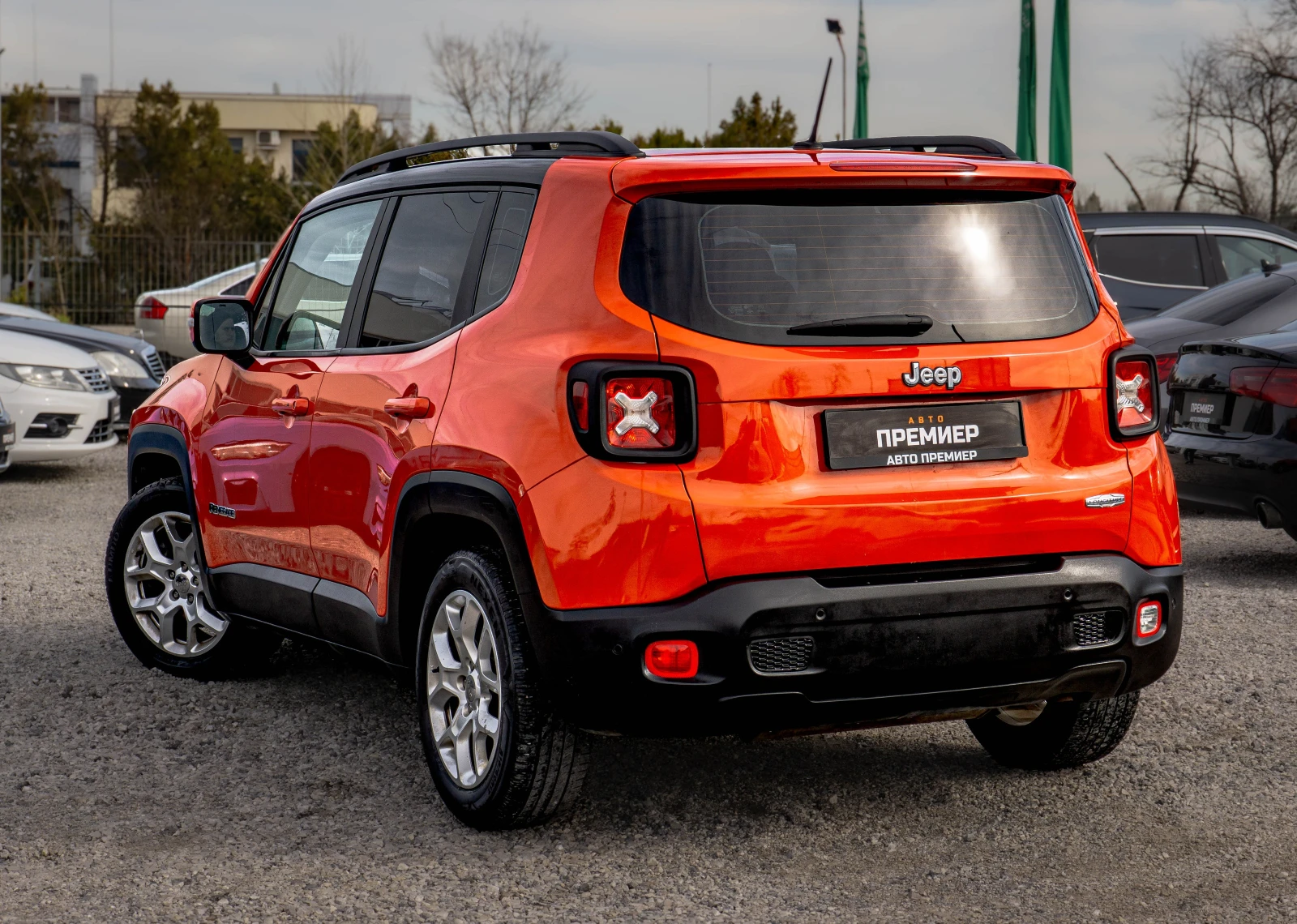 Jeep Renegade LONGITUDE-КАТО НОВА-ГАРАНЦИЯ!, снимка 6 - Автомобили и джипове - 53783838