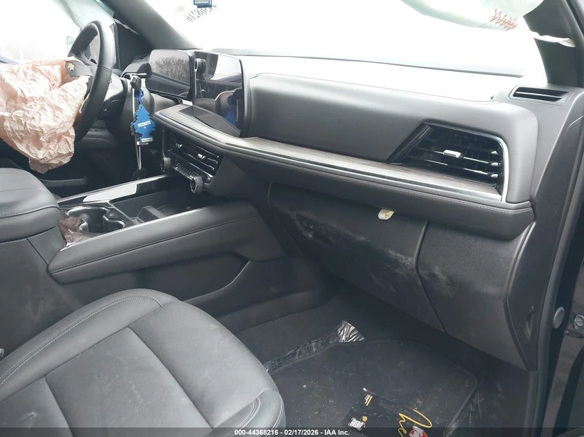 Chevrolet Suburban 5.3L V-8 DI, VVT, 355HP 4X2 Drive | Mobile.bg � ����������� 5