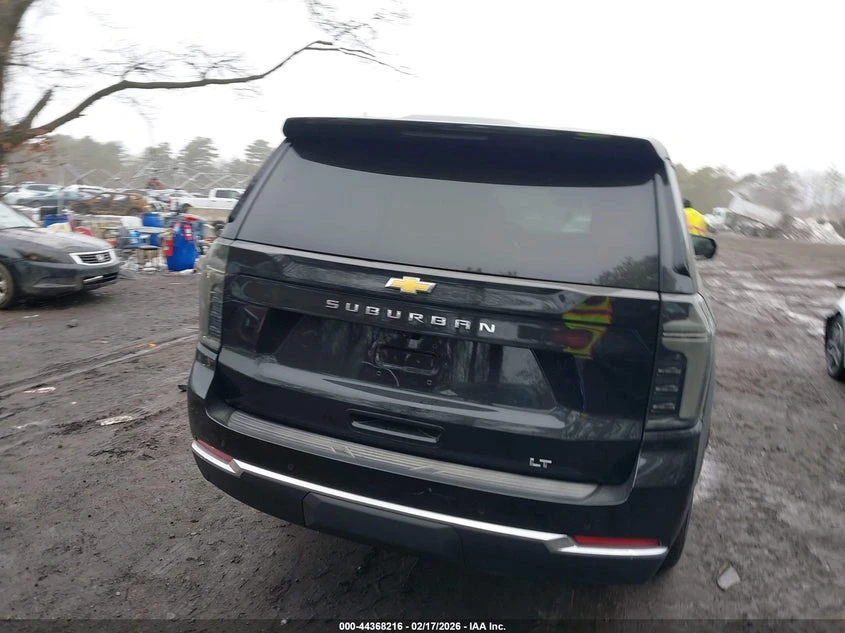 Chevrolet Suburban 5.3L V-8 DI, VVT, 355HP 4X2 Drive | Mobile.bg � ����������� 16