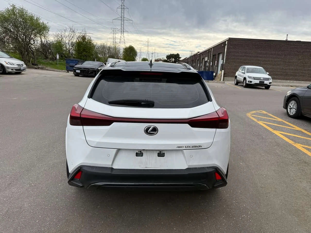 Lexus UX * 250h * F SPORT * HUD * ОБДУХВАНЕ * КАМЕРА, снимка 4 - Автомобили и джипове - 54623649