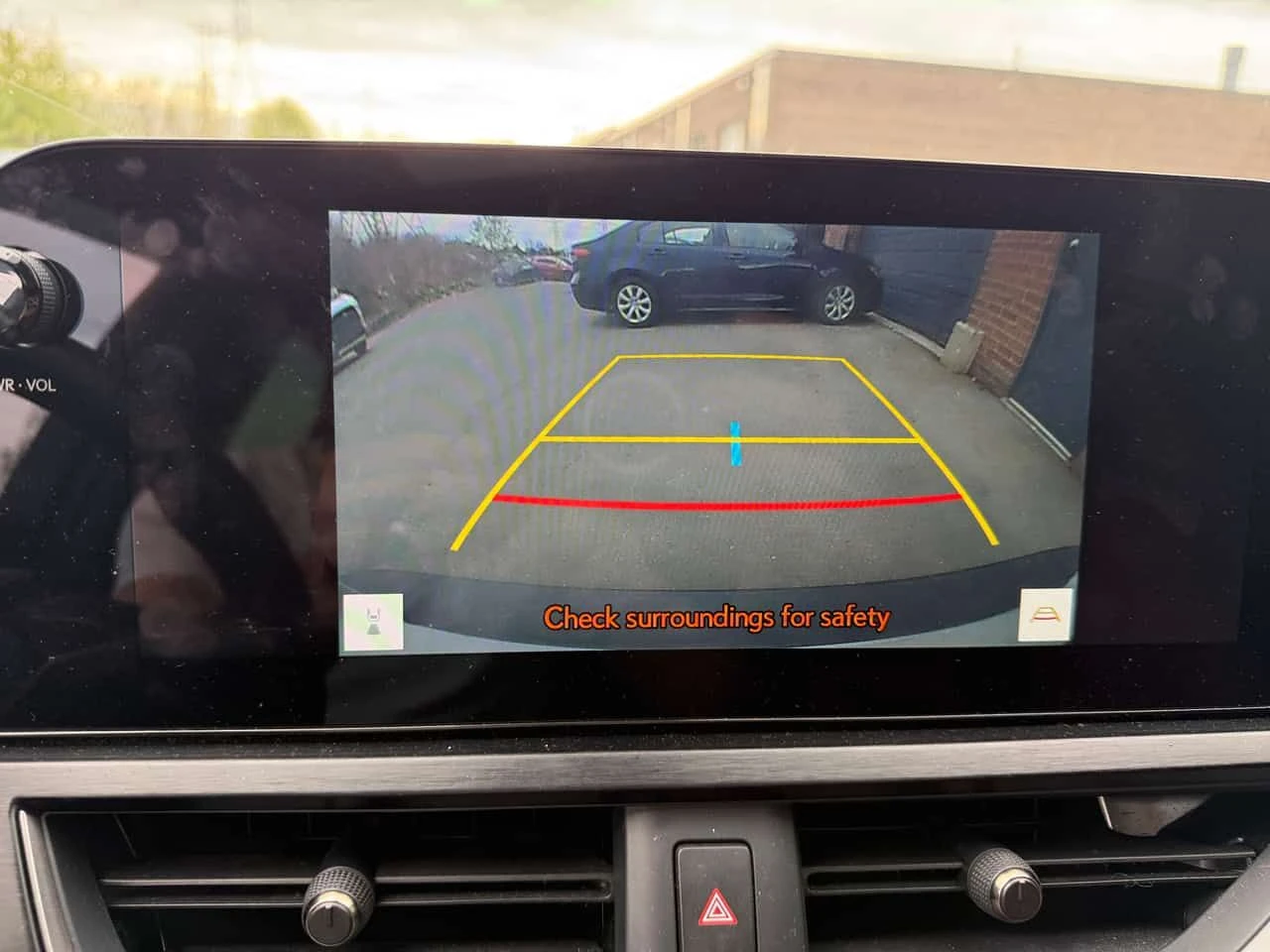 Lexus UX * 250h * F SPORT * HUD * ОБДУХВАНЕ * КАМЕРА, снимка 14 - Автомобили и джипове - 54623649