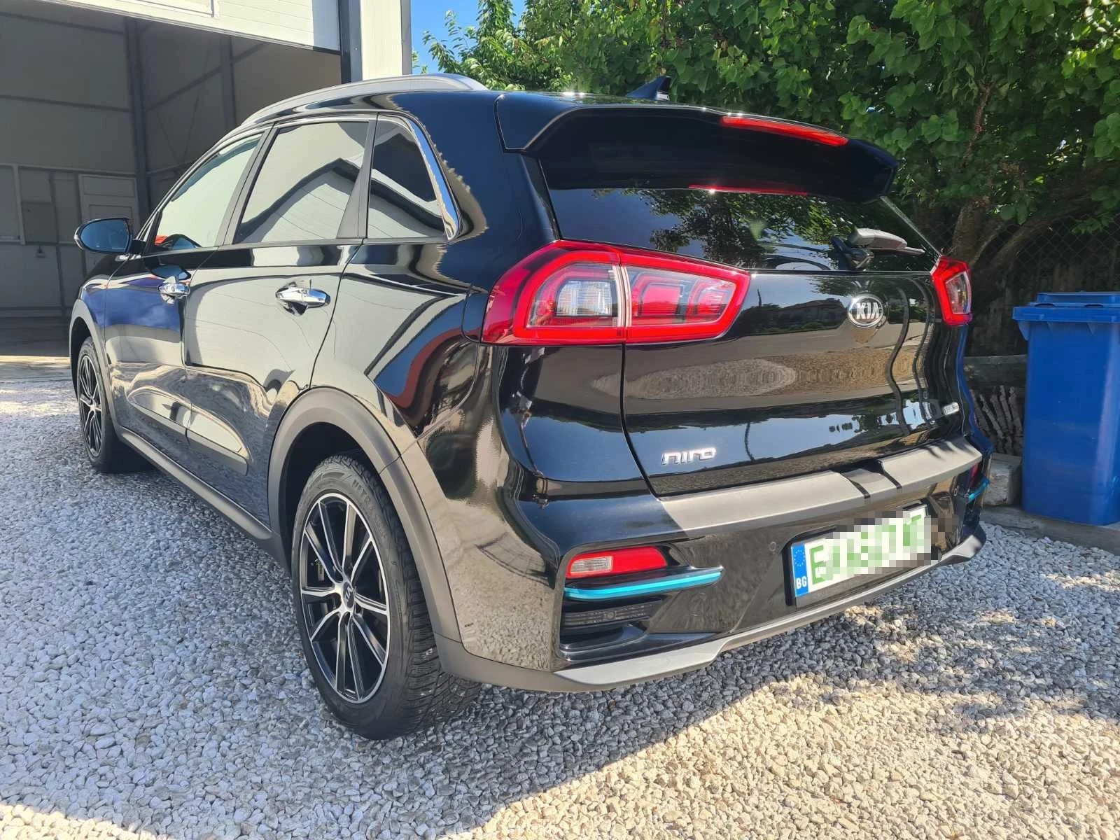 Kia Niro, снимка 2 - Автомобили и джипове - 55088754